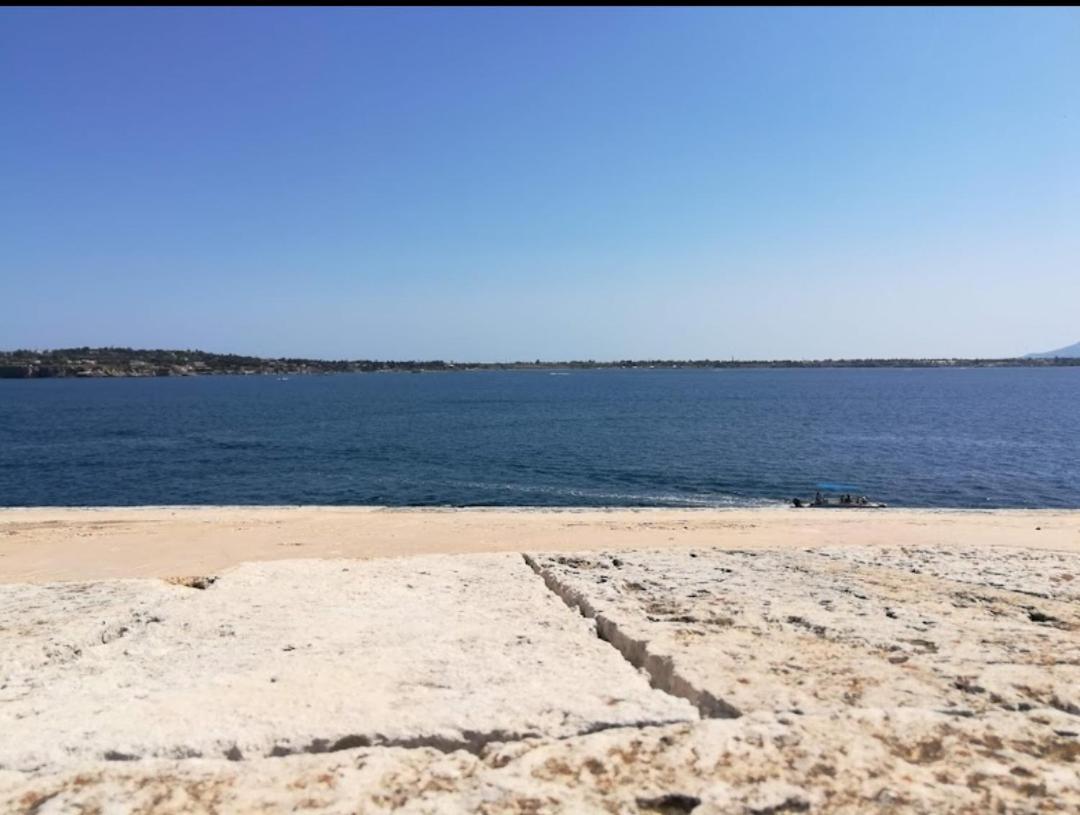 מלון סירקוזה Virginia מראה חיצוני תמונה
